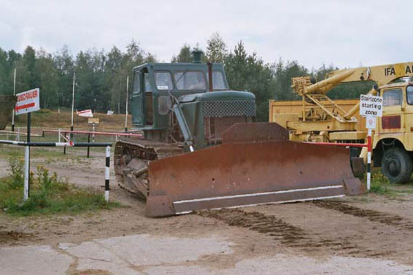 33 Raupe T100